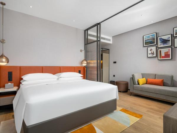 Home2 Suites by Hilton Shenzhen Nanshan Science & Technology Park : photo 1 de la chambre comfortable king room