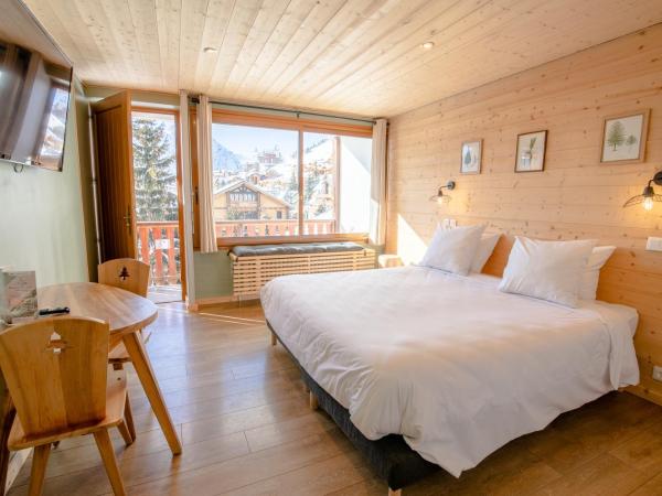 Hotel Les Lutins : photo 8 de la chambre chambre double - vue sur montagne