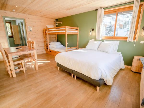 Hotel Les Lutins : photo 2 de la chambre chambre familiale