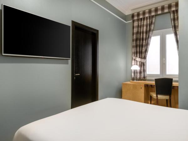 Hotel Larios Málaga : photo 2 de la chambre chambre double ou lits jumeaux basique