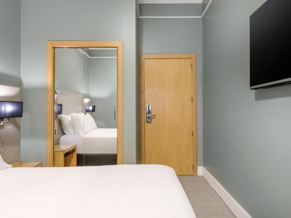 Hotel Larios Málaga : photo 4 de la chambre chambre double ou lits jumeaux basique