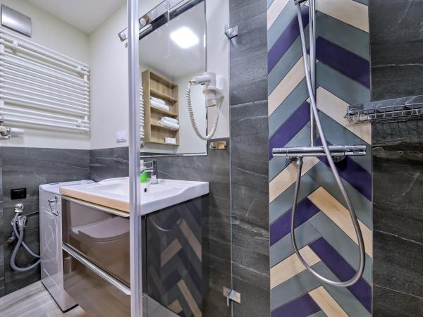 InPoint Apartments G13 near Old Town & Kazimierz : photo 2 de la chambre studio avec balcon et projecteur