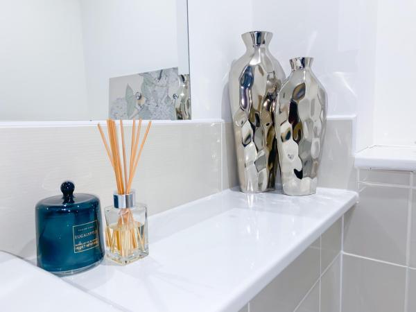 Royal Rooms at Coop Live Etihad, Sports City : photo 1 de la chambre chambre double avec salle de bains privative