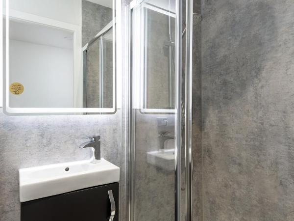 SMITH PLACE HOTEL : photo 9 de la chambre grande chambre double 