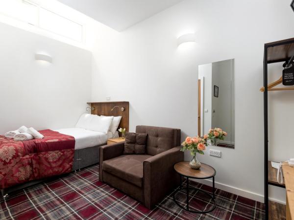 SMITH PLACE HOTEL : photo 3 de la chambre chambre triple - accessible aux personnes à mobilité réduite