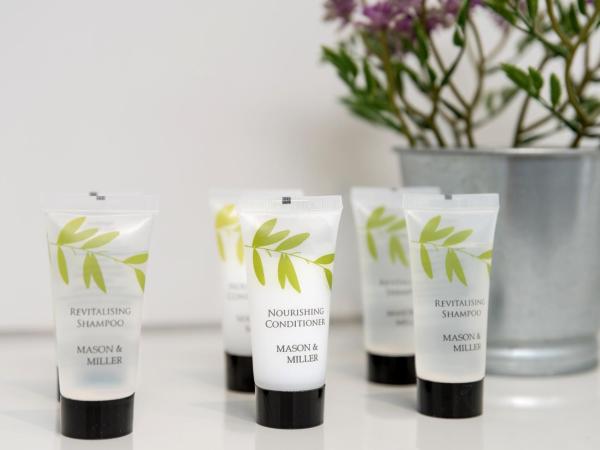 SMITH PLACE HOTEL : photo 9 de la chambre chambre triple - accessible aux personnes à mobilité réduite