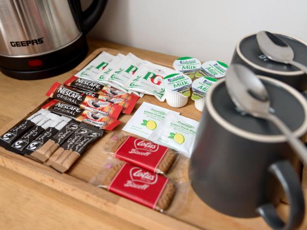 SMITH PLACE HOTEL : photo 7 de la chambre chambre familiale avec salle de bains