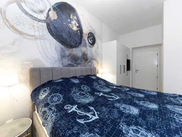 Apartments & Rooms Kolovare Beach : photo 2 de la chambre chambre double premium