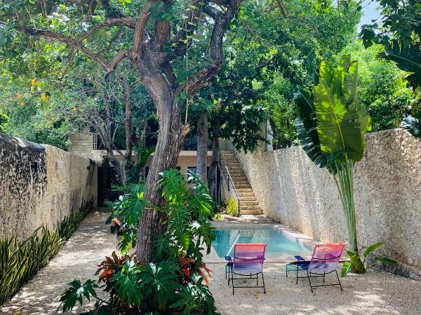 Hotelito YUM KAAX : photo 9 de la chambre suite lit queen-size - vue sur piscine