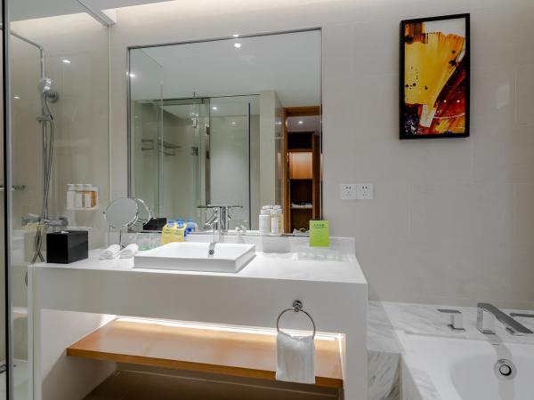 Holiday Inn Shanghai Hongqiao Central, an IHG Hotel : photo 5 de la chambre suite 2 chambres