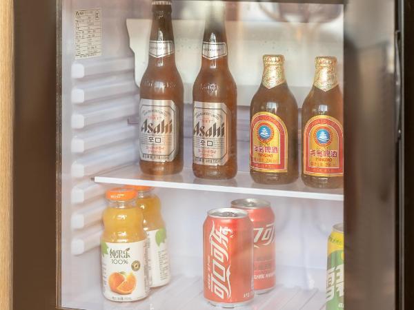 Holiday Inn Shanghai Hongqiao Central, an IHG Hotel : photo 6 de la chambre chambre lit king-size premium avec baignoire