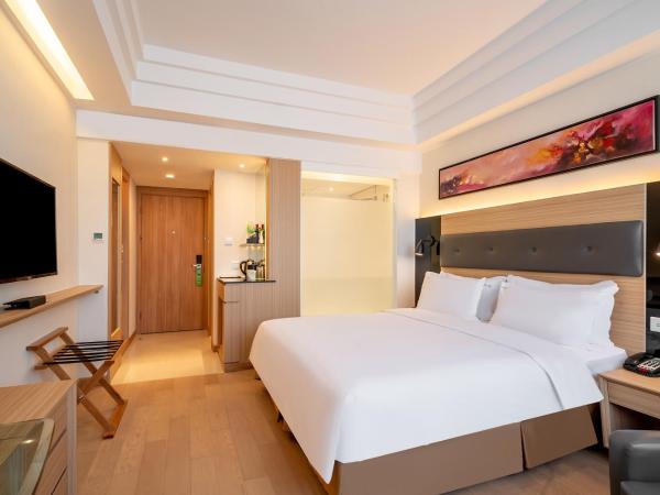 Holiday Inn Shanghai Hongqiao Central, an IHG Hotel : photo 1 de la chambre chambre lit king-size standard