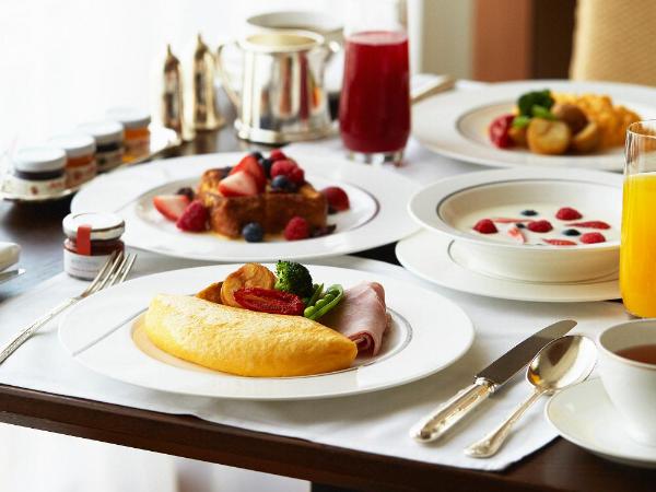 The Peninsula Tokyo : photo 4 de la chambre chambre d'angle avec lit king-size premier