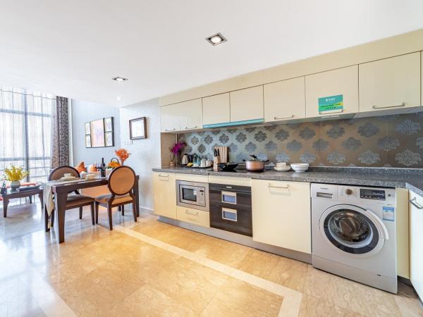 WAIFIDEN Guangzhou Grand View Golden Palace Apartment - Free shuttle bus during the Canton Fair : photo 9 de la chambre suite double affaires