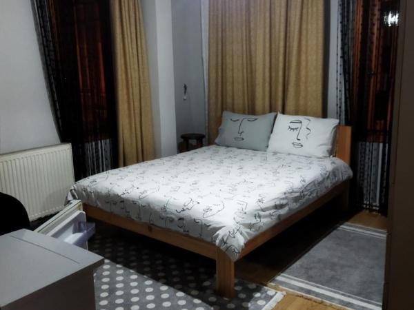 Nelly Guesthouse : photo 5 de la chambre chambre double ou lits jumeaux avec salle de bains commune