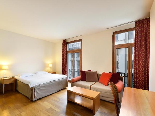 Le Palace Hotel : photo 4 de la chambre chambre familiale (3 adultes + 1 enfant)