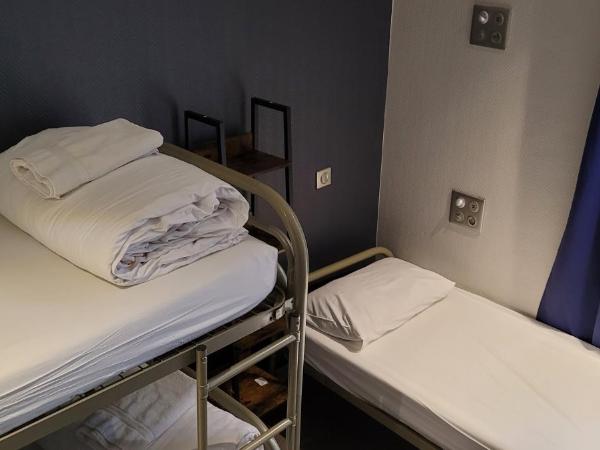 Plug inn Montmartre by Hiphophostels : photo 8 de la chambre chambre triple