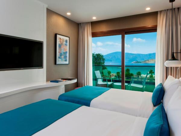 Elite World Marmaris - Adult Only : photo 2 de la chambre chambre supérieure avec 2 lits simples - vue sur mer