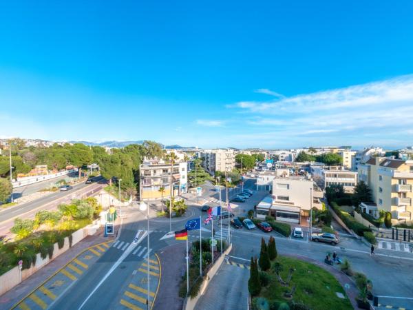 Holiday Inn Nice - Port St Laurent, an IHG Hotel : photo 10 de la chambre chambre double standard avec balcon