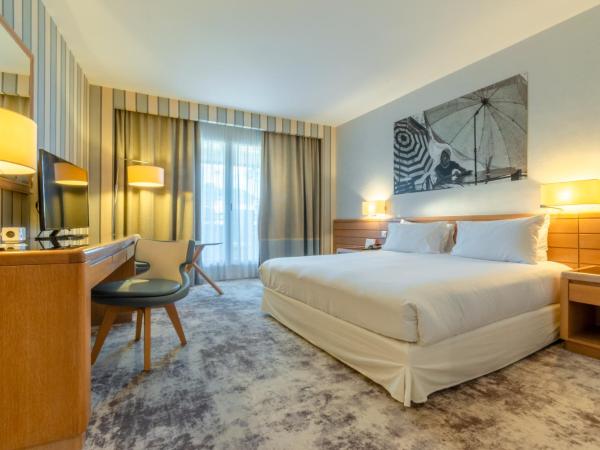 Holiday Inn Nice - Port St Laurent, an IHG Hotel : photo 1 de la chambre chambre double standard avec balcon
