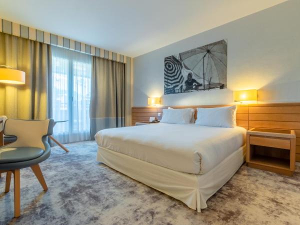 Holiday Inn Nice - Port St Laurent, an IHG Hotel : photo 4 de la chambre chambre double standard avec balcon