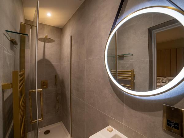 Burlington House : photo 5 de la chambre chambre double standard avec salle de bains
