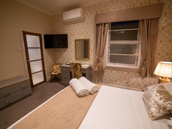 Burlington House : photo 6 de la chambre chambre double standard avec salle de bains