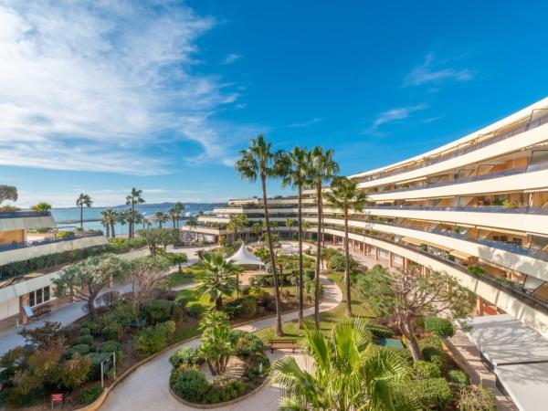 Holiday Inn Nice - Port St Laurent, an IHG Hotel : photo 10 de la chambre chambre double premium avec balcon - vue sur mer