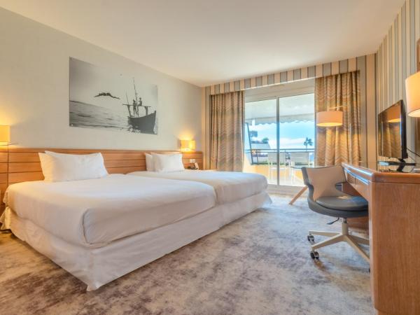 Holiday Inn Nice - Port St Laurent, an IHG Hotel : photo 1 de la chambre chambre premium 2 lits doubles avec balcon côté mer - vue sur mer