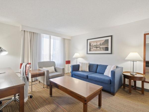 315 LoSo Hotel Airport : photo 8 de la chambre suite deluxe avec lit king-size