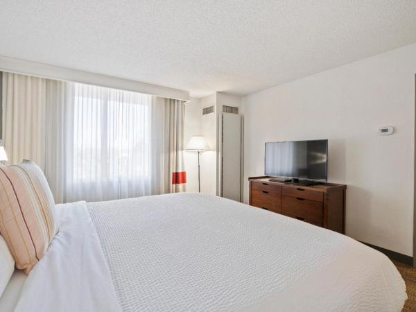 315 LoSo Hotel Airport : photo 10 de la chambre suite deluxe avec lit king-size