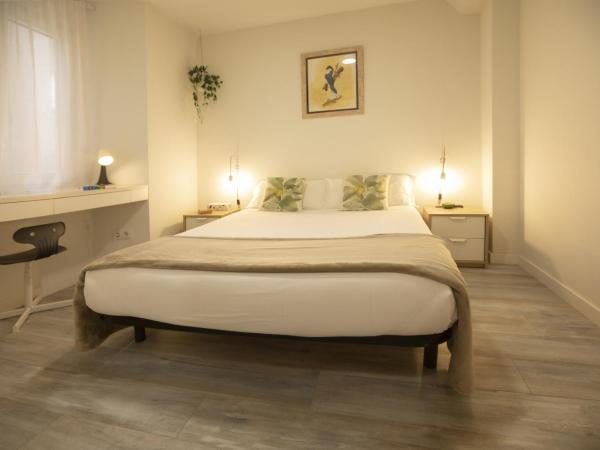 Alojamientos Cantíber : photo 2 de la chambre chambre double avec salle de bains privative