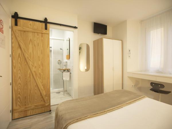 Alojamientos Cantíber : photo 4 de la chambre chambre double avec salle de bains privative