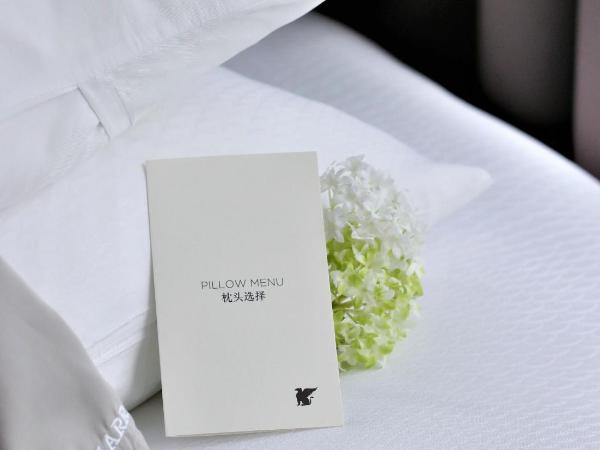 JW Marriott Hotel Hong Kong : photo 2 de la chambre chambre lits jumeaux premier avec 2 lits doubles - vue sur port