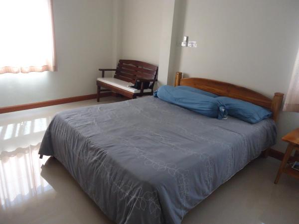 Sorn Waree Home place : photo 3 de la chambre chambre double