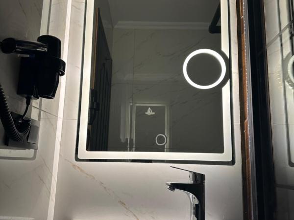 Blue Tuana Hotel Old City : photo 1 de la chambre chambre lits jumeaux standard - vue sur mer