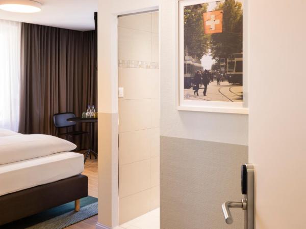 Fred Hotel Zürich Hauptbahnhof : photo 5 de la chambre chambre double plus
