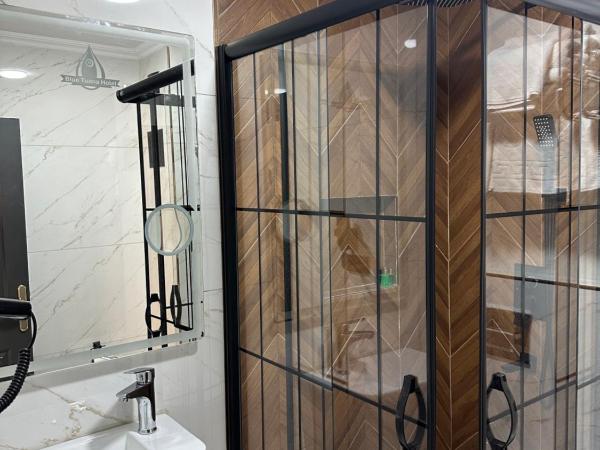 Blue Tuana Hotel Old City : photo 3 de la chambre chambre lits jumeaux standard