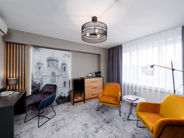 Mercure Czestochowa Centrum : photo 4 de la chambre deluxe apartment with double and sofa bed