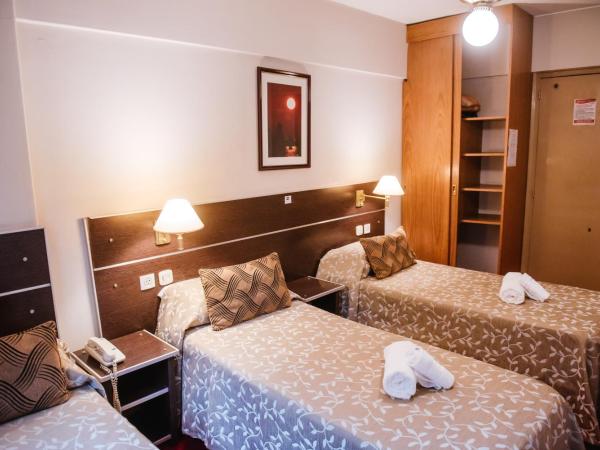 Hotel Pacífico : photo 3 de la chambre chambre triple standard