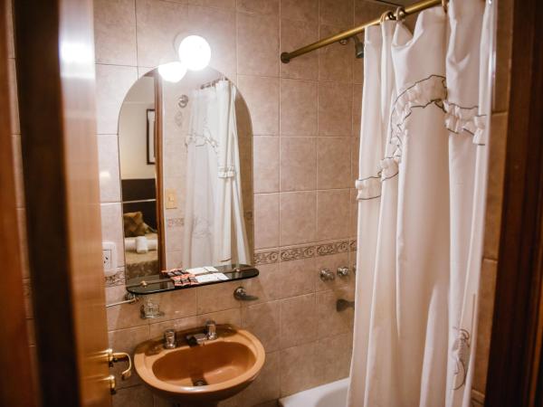 Hotel Pacífico : photo 6 de la chambre chambre triple standard