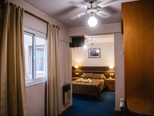 Hotel Pacífico : photo 8 de la chambre chambre familiale standard