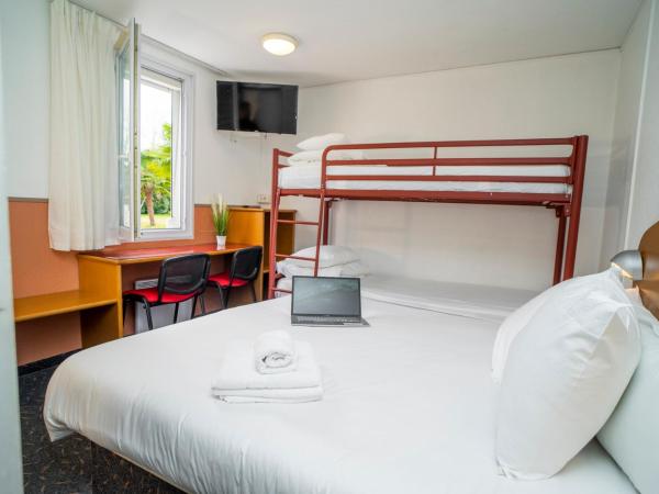 Quick Palace Pau Zénith : photo 4 de la chambre chambre familiale (2 adultes et 2 enfants)