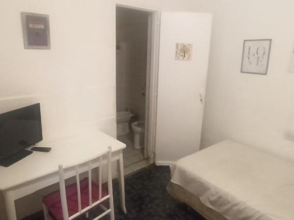 CasaHostel : photo 2 de la chambre chambre double avec salle de bains privative
