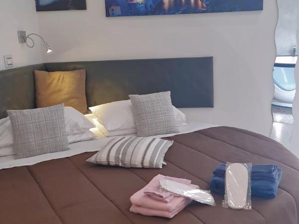 Il Quadrifoglio guesthouse : photo 8 de la chambre chambre double avec baignoire spa