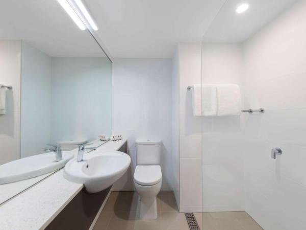 Travelodge Hotel Sydney Airport : photo 5 de la chambre chambre lit king-size