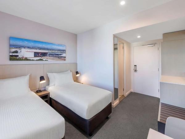 Travelodge Hotel Sydney Airport : photo 3 de la chambre chambre lits jumeaux standard