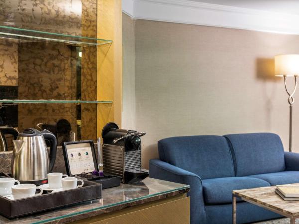 Radisson Blu Hotel, Istanbul Sisli : photo 5 de la chambre suite avec accès au salon - vue sur ville