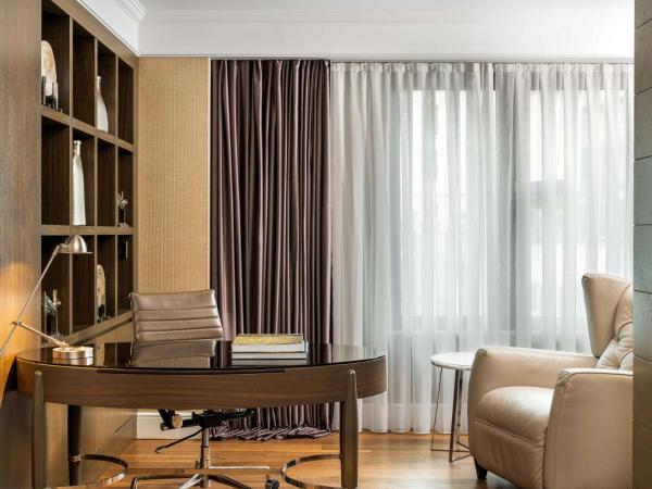 Radisson Blu Hotel, Istanbul Sisli : photo 5 de la chambre suite supérieure avec accès au salon