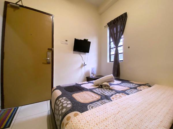 Ze Xiang Hotel - Desa Jaya Ikea Self Check in : photo 2 de la chambre chambre standard lit queen-size